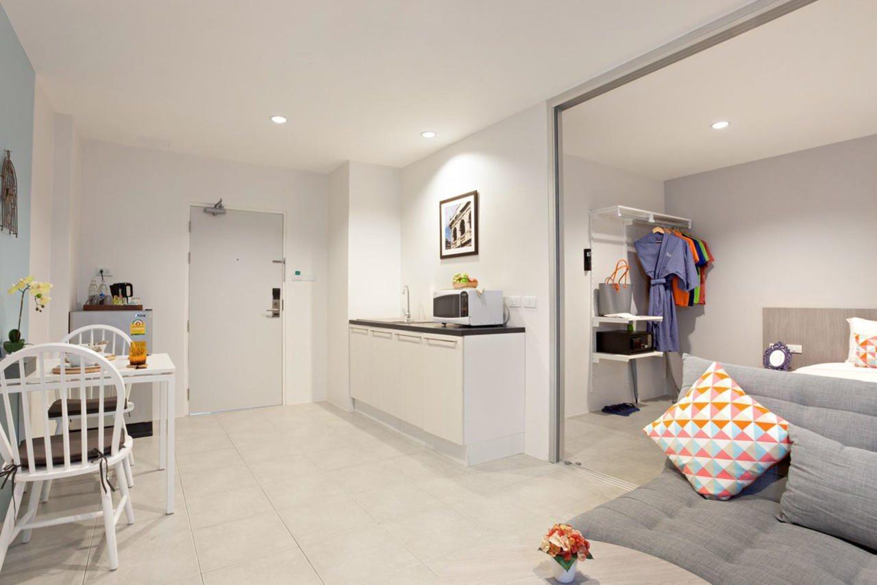 Recenta Suite Phuket Suanluang Buitenkant foto
