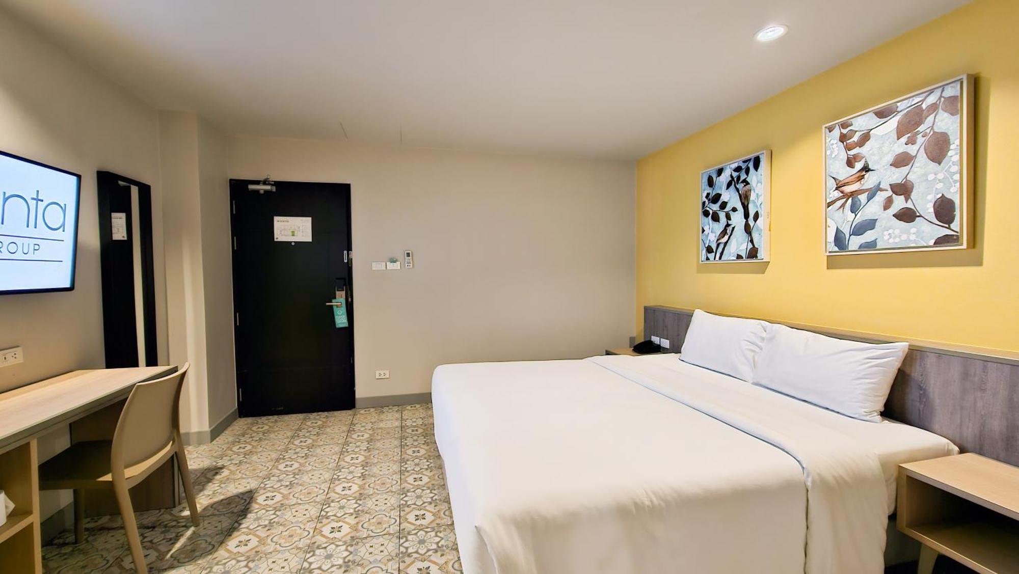 Recenta Suite Phuket Suanluang Buitenkant foto