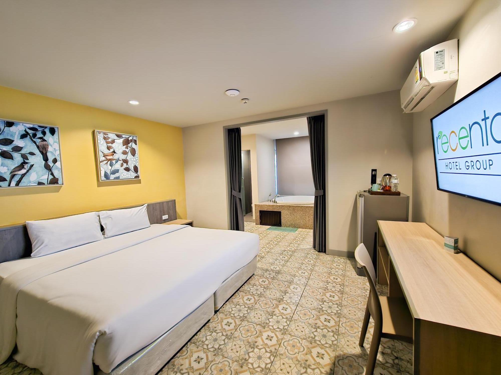 Recenta Suite Phuket Suanluang Buitenkant foto