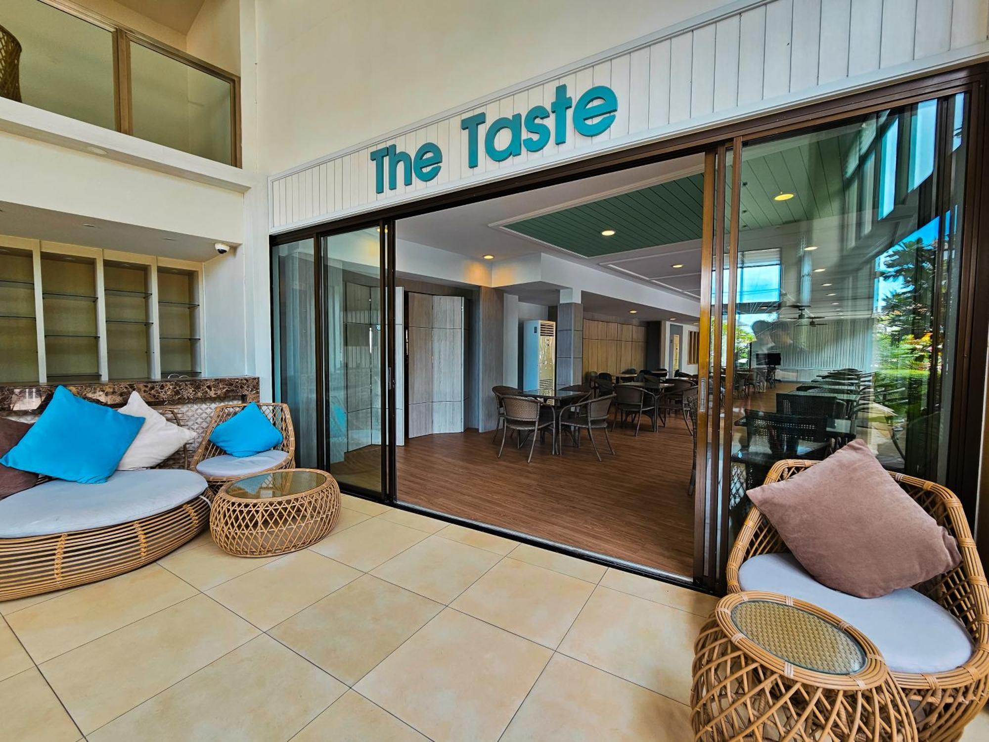 Recenta Suite Phuket Suanluang Buitenkant foto