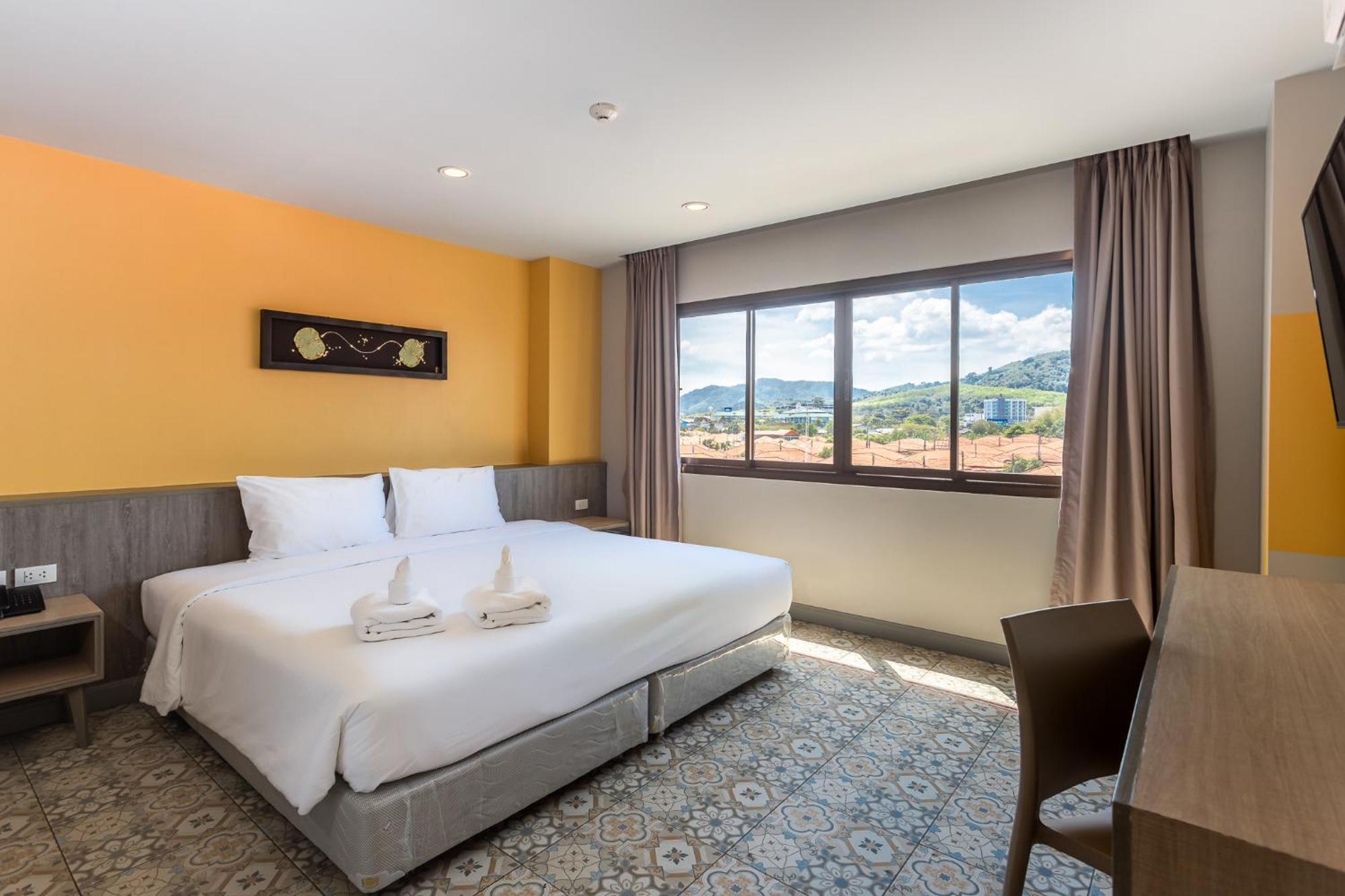 Recenta Suite Phuket Suanluang Buitenkant foto