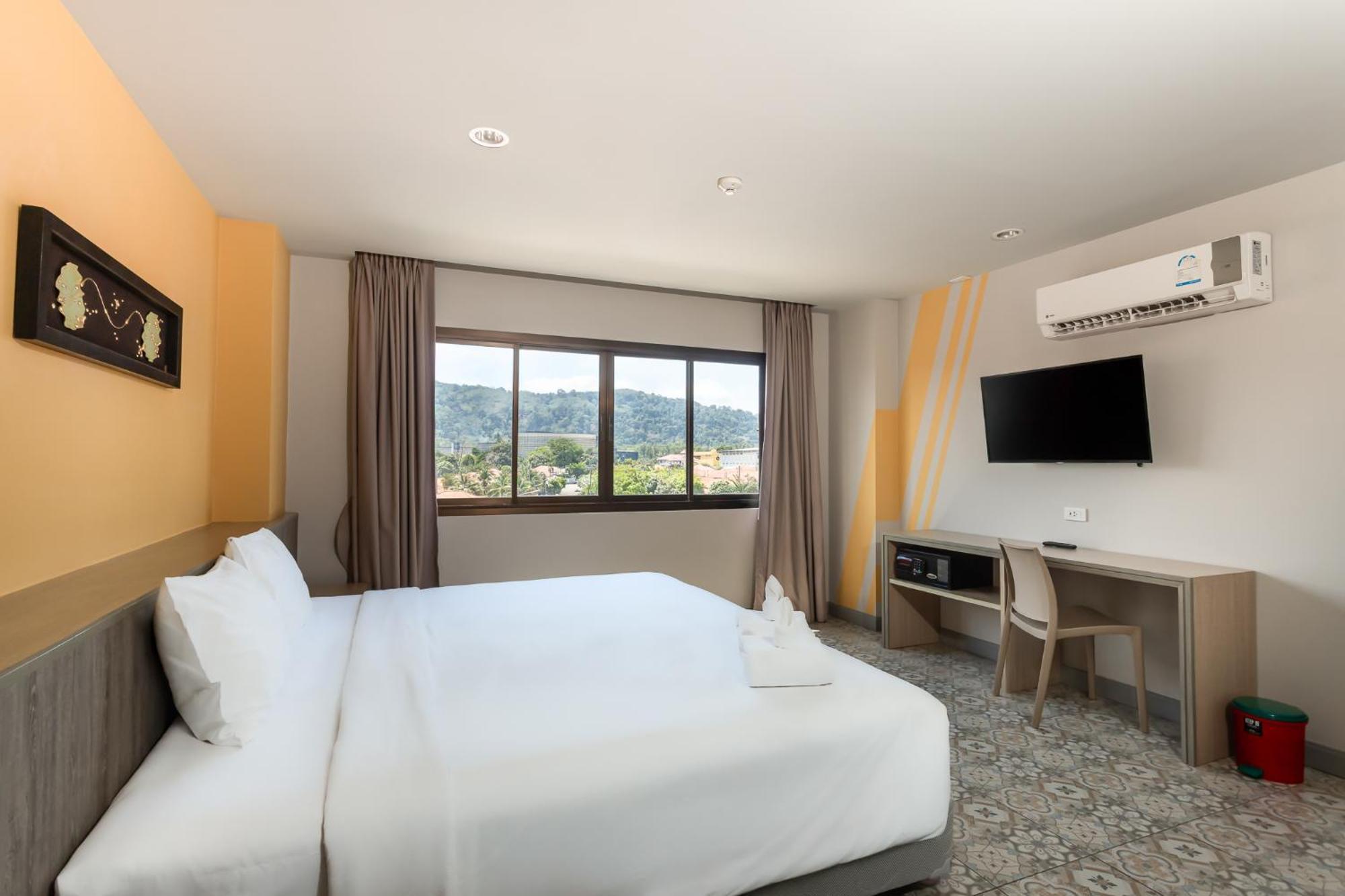 Recenta Suite Phuket Suanluang Buitenkant foto