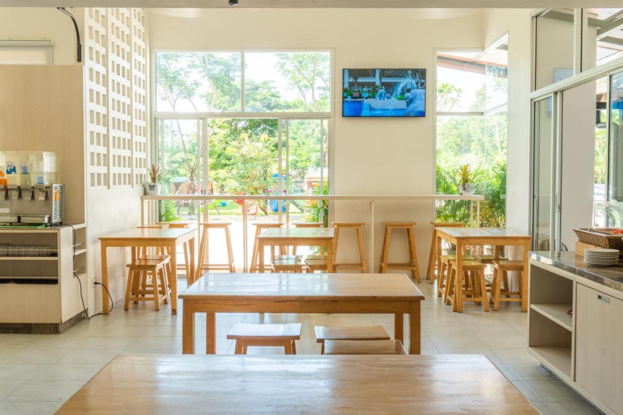 Recenta Suite Phuket Suanluang Buitenkant foto