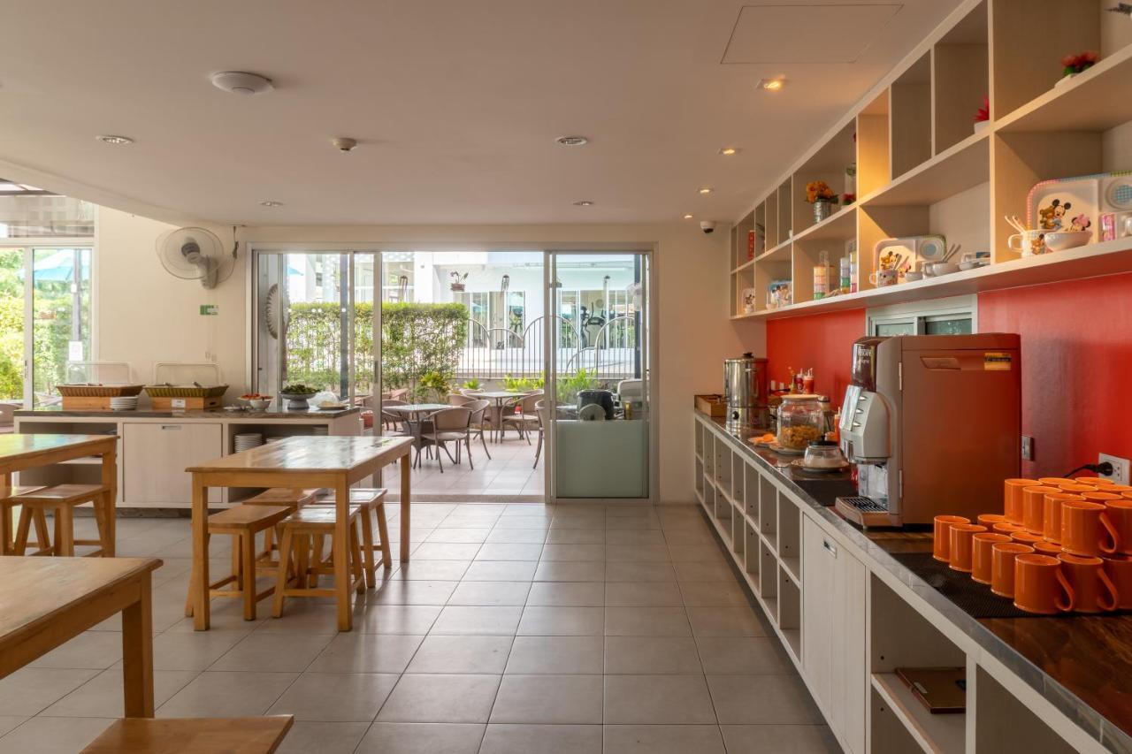 Recenta Suite Phuket Suanluang Buitenkant foto