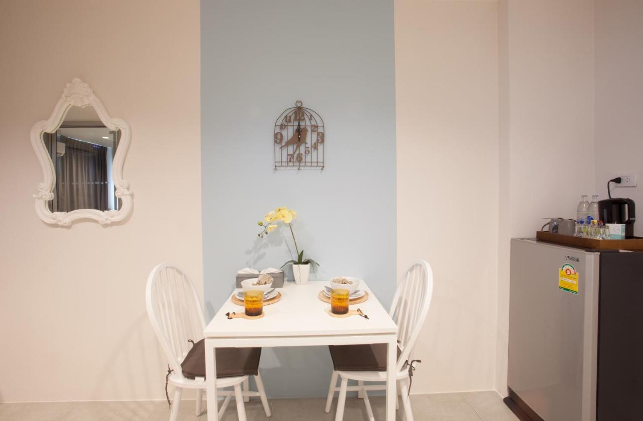 Recenta Suite Phuket Suanluang Buitenkant foto